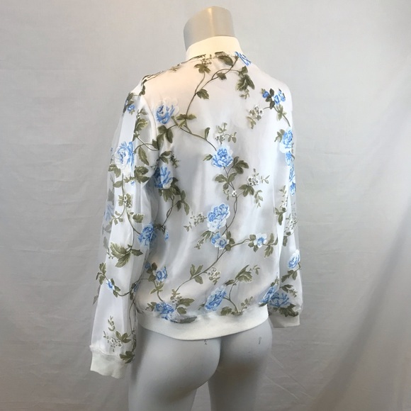 ❤️Only 2 Left❤️White and Blue Floral Bomber Jacket - Picture 4 of 6